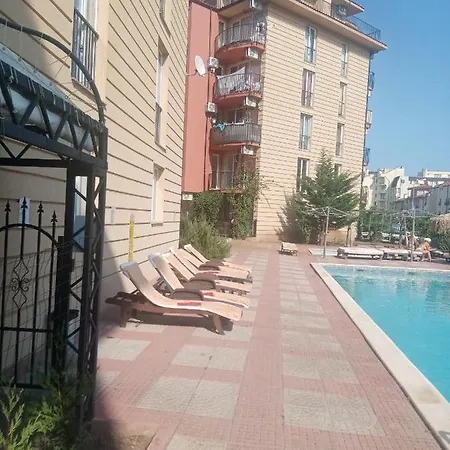 Lägenhetshotell Studio Apartments Mirjana *
