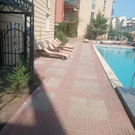 Lägenhetshotell Studio Apartments Mirjana *