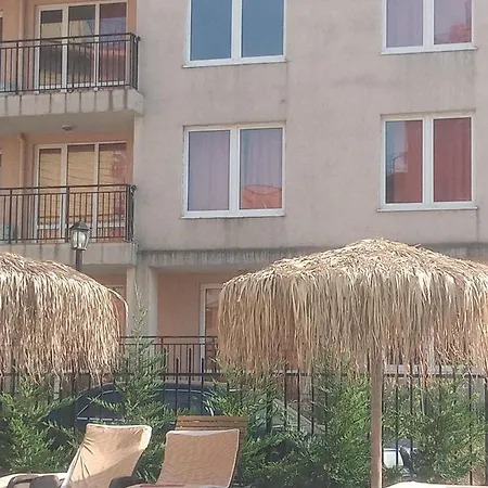 Studio Apartments Mirjana شقة فندقية