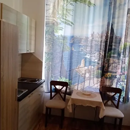 Studio Apartments Mirjana ساني بيتش